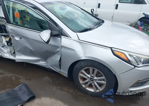 2015 Hyundai Sonata Eco z USA, uszkodzony, nr VIN 5NPE24AA4FH190251